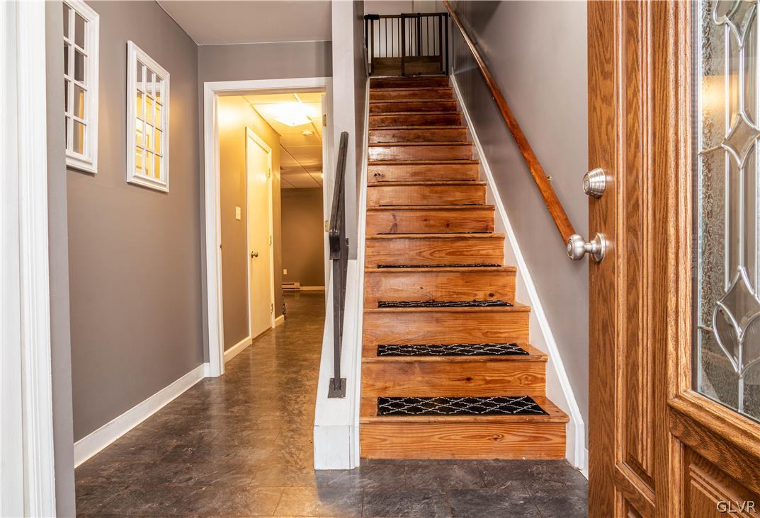 270 Ridgeview Drive Alburtis, PA 18011 - Photo 2 of 20 Gallery Image 2