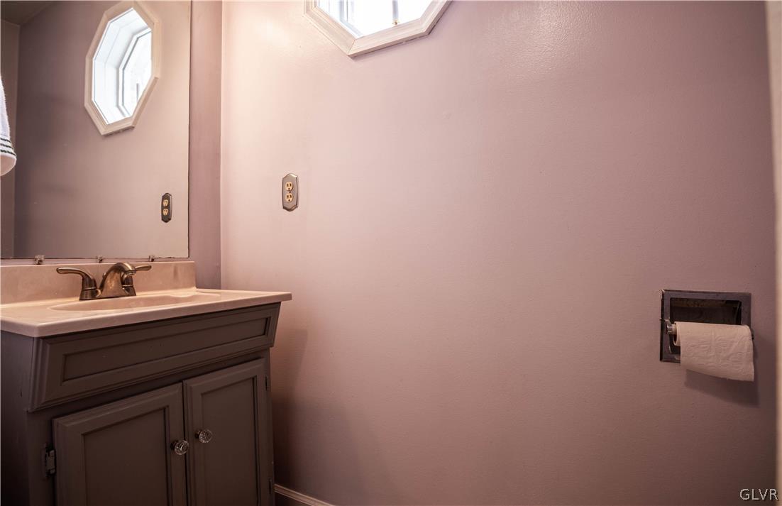 270 Ridgeview Drive Alburtis, PA 18011 - Photo 9 of 20 Gallery Image 9