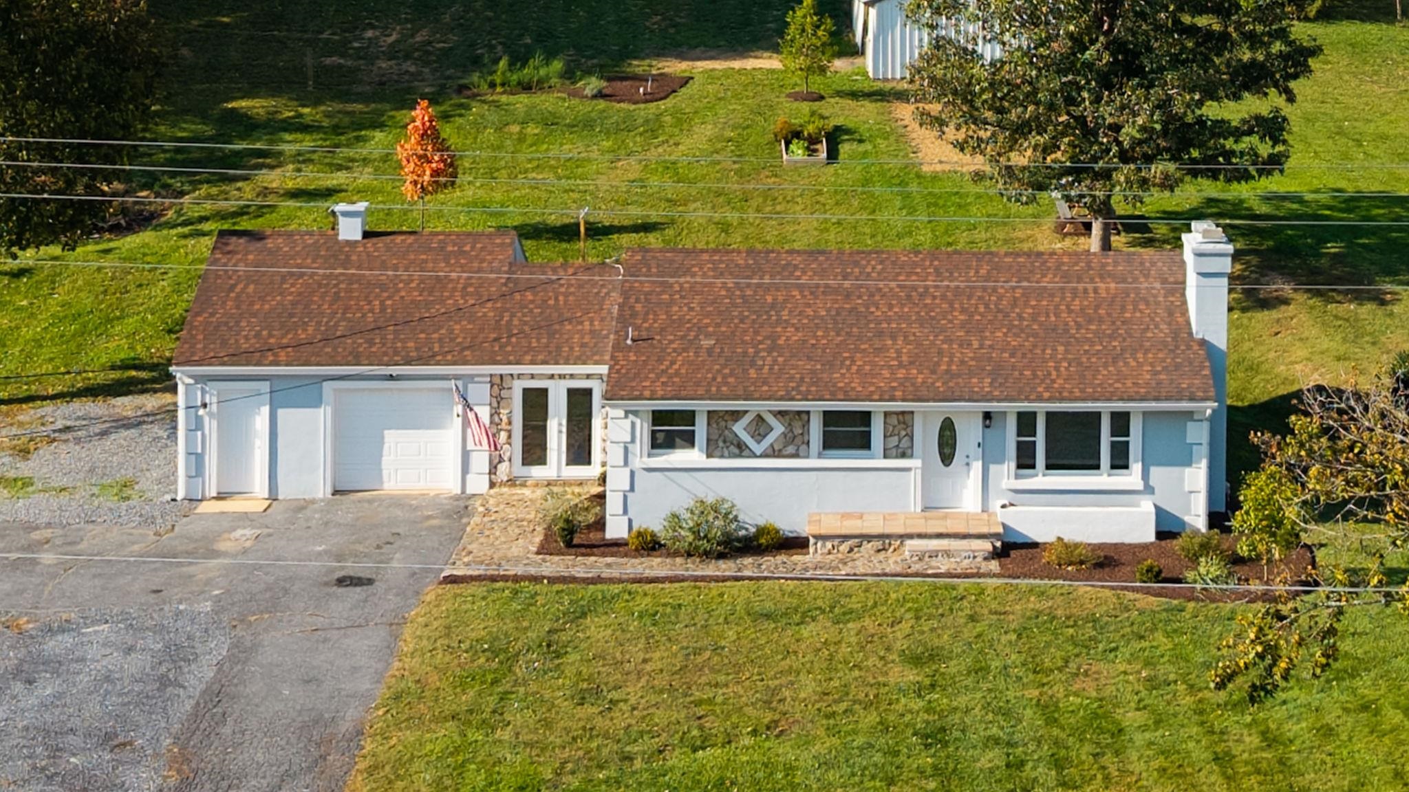 1111 Jennings Gap Road Churchville, VA 24421 - Photo 55 of 75 front view of house with a yard