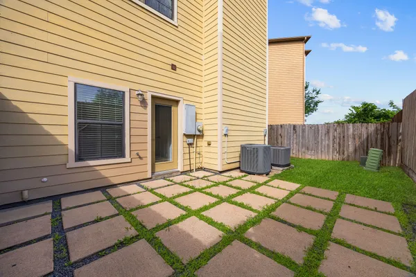 $3,100 | 1146 Hempstead Villa Lane, Houston, TX 77008