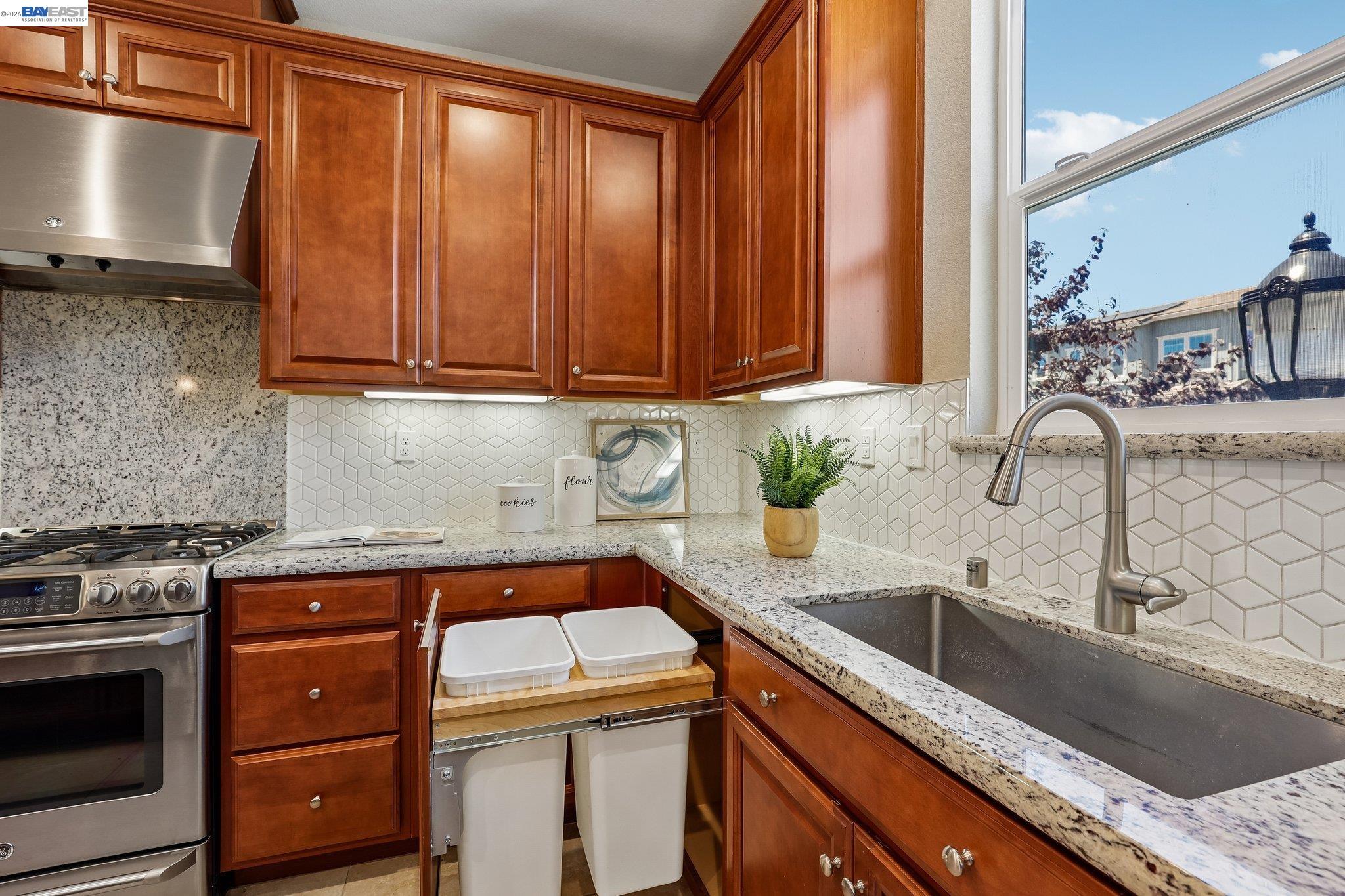 2836 Stringham Way Dublin, CA 94568 - Photo 18 of 47 Gallery Image 18