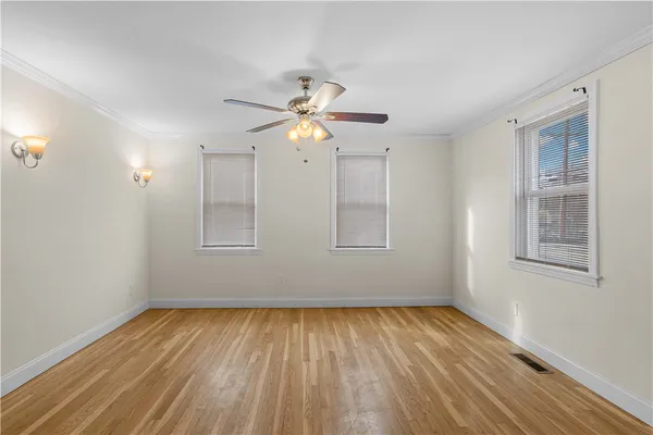 $560,000 | 596 Metacom Avenue, Warren, RI 02885