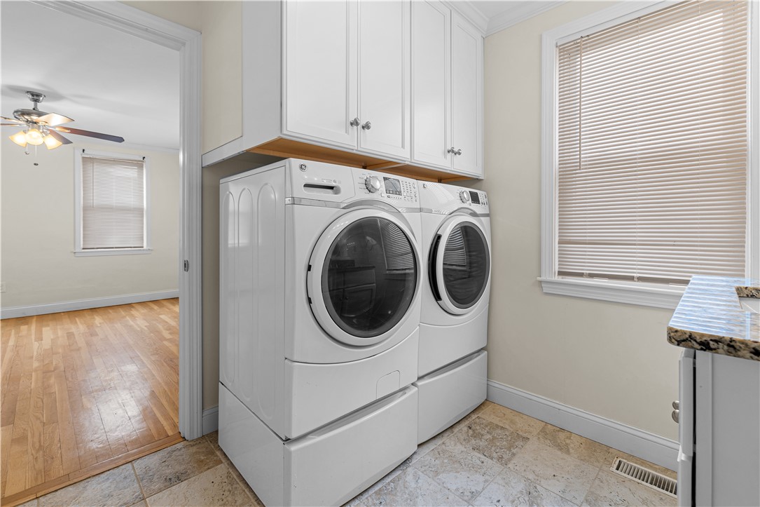 596 Metacom Avenue Warren, RI 02885 - Photo 9 of 12