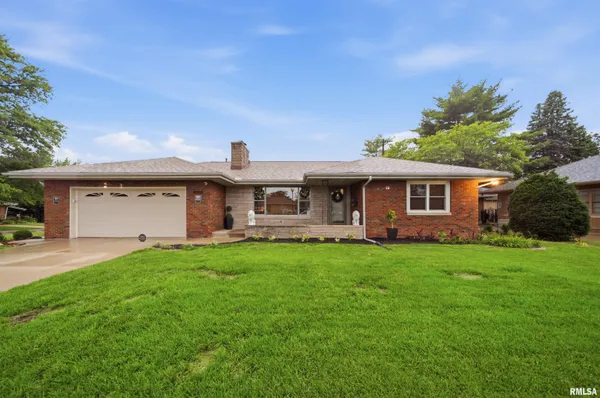 $215,000 | 3607 North Bigelow Street, Peoria, IL 61604