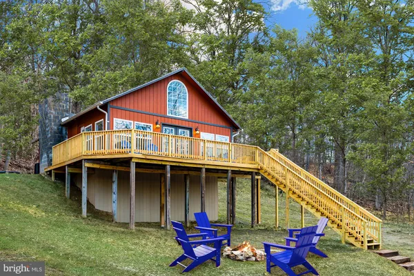 $269,000 | 221 Dewdrop Lane, Hedgesville, WV 25427