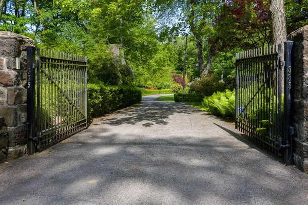 $6,400,000 | 335 Croton Dam Road, Ossining, NY 10562