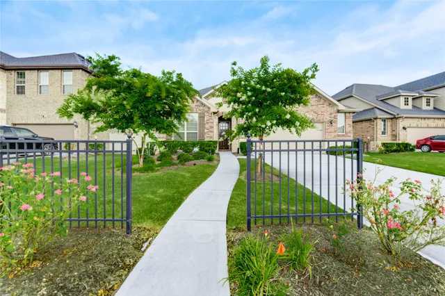 $2,600 | 9884 Preserve Way, Conroe, TX 77385