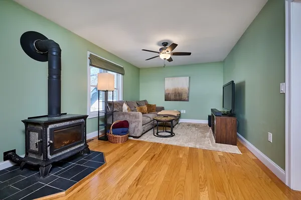 $548,500 | 1 2nd Avenue, Easthampton, MA 01027