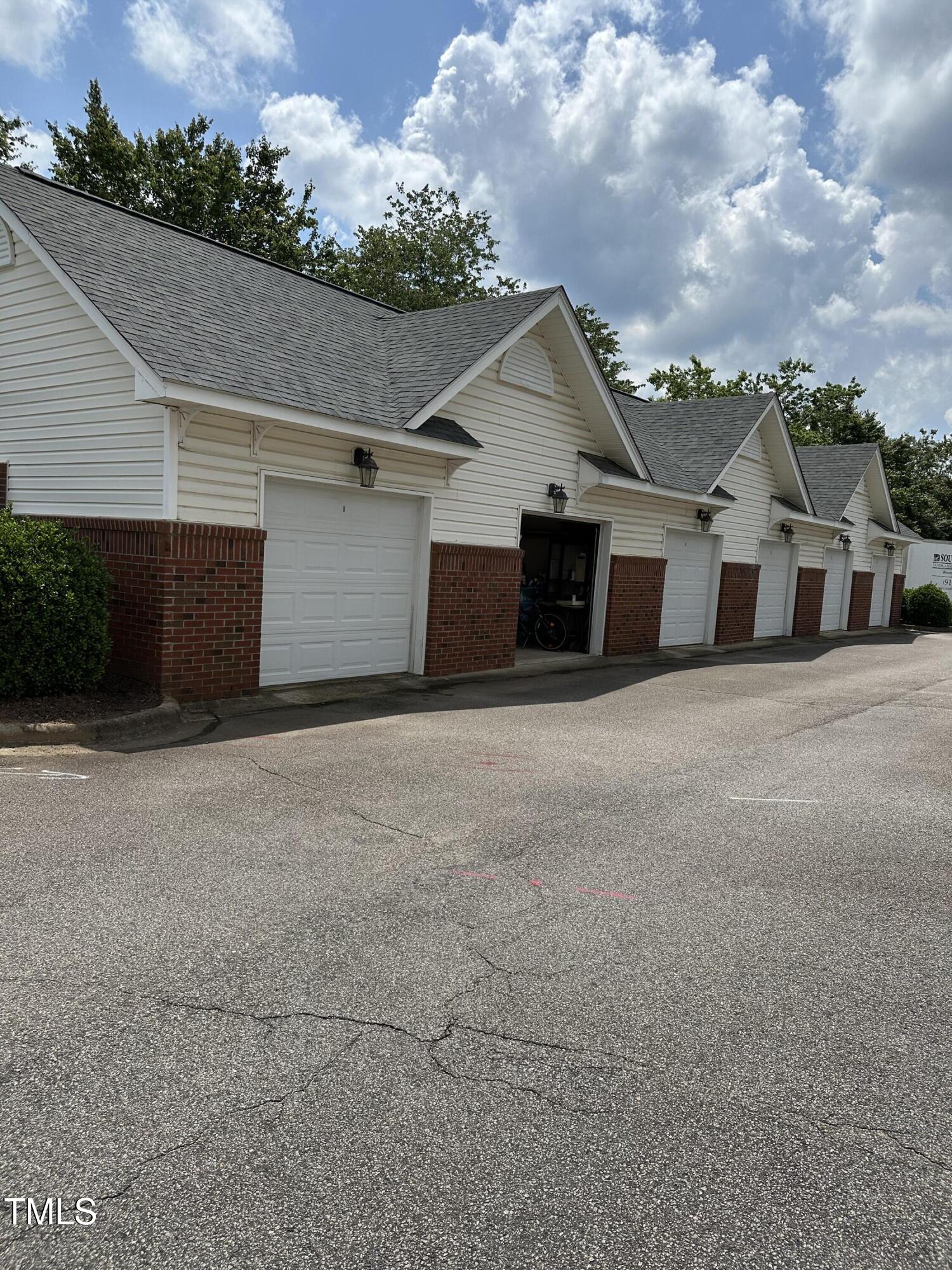 2111 Piney Brook Road, Unit 101 Raleigh, NC 27614 - Photo 28 of 39 IMG_9591