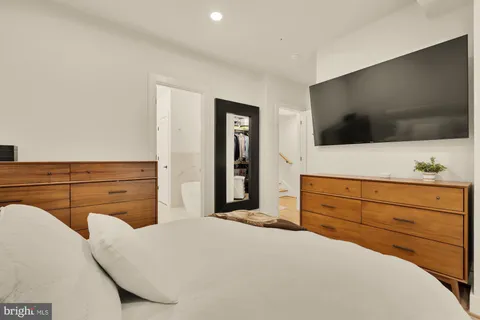 $875,000 | 4129 8th Street Northwest, Unit 1, Washington, DC 20011