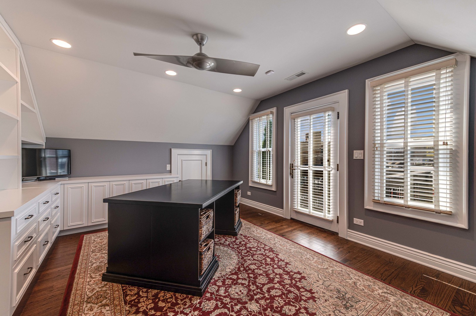 3051 West Logan Boulevard Chicago, IL 60647 - Photo 37 of 52 a view of livingroom with furniture