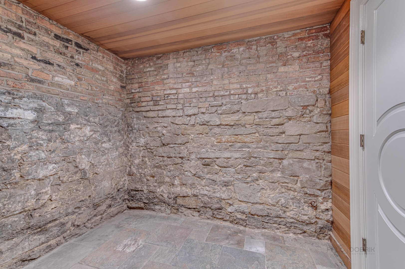 3051 West Logan Boulevard Chicago, IL 60647 - Photo 40 of 52 a bathroom with a shower