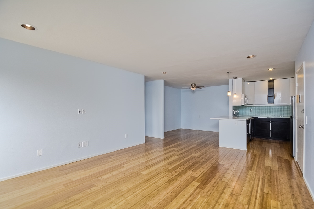 407 Requeza Street, Unit E12 Encinitas, CA 92024 - Photo 4 of 16 Gallery Image 4