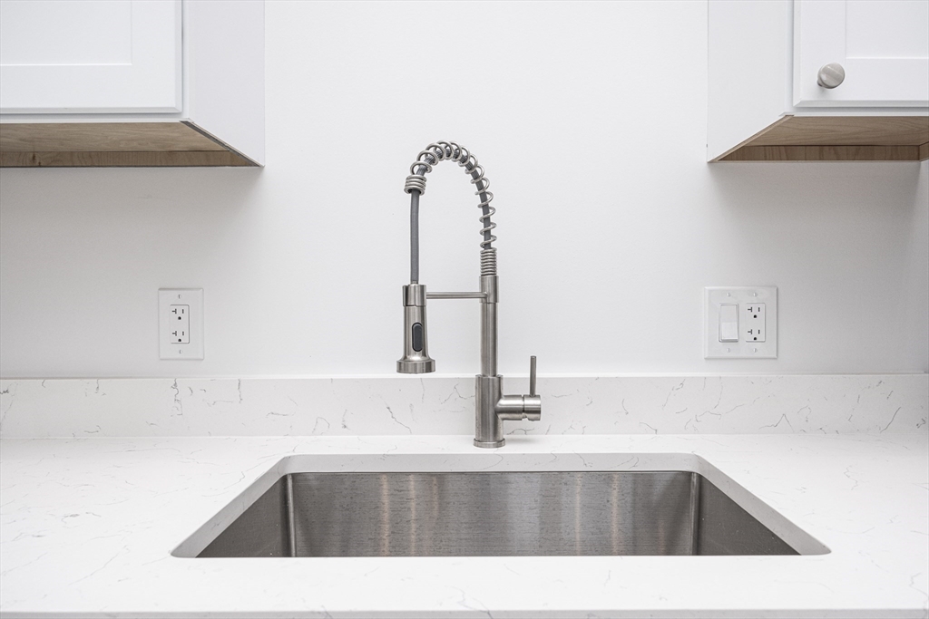 80 Middlesex Street, Unit 104 Lowell, MA 01852 - Photo 8 of 21