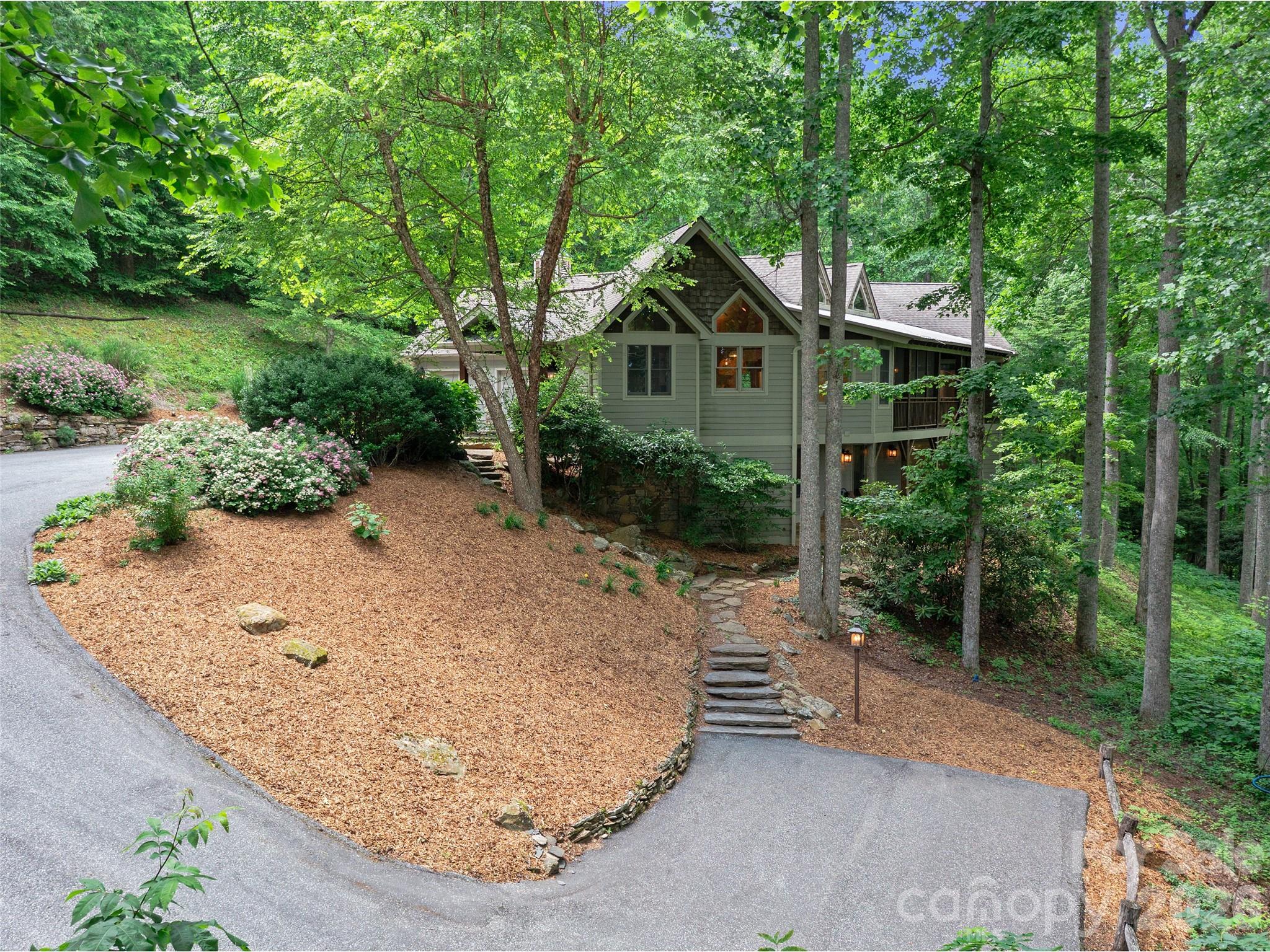 71 Chestnut Hill Road Spruce Pine, NC 28777 - Photo 3 of 39