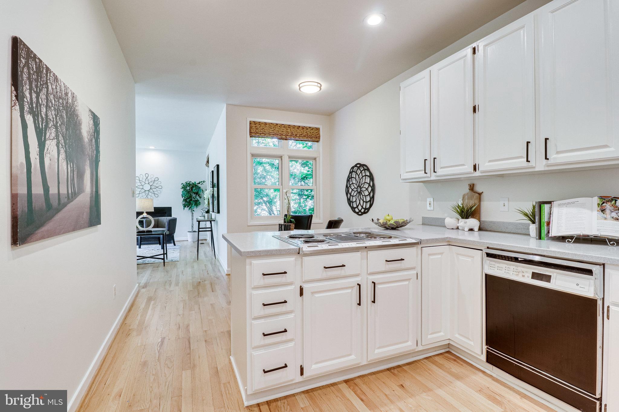 2044 Beacon Place Reston, VA 20191 - Photo 17 of 67