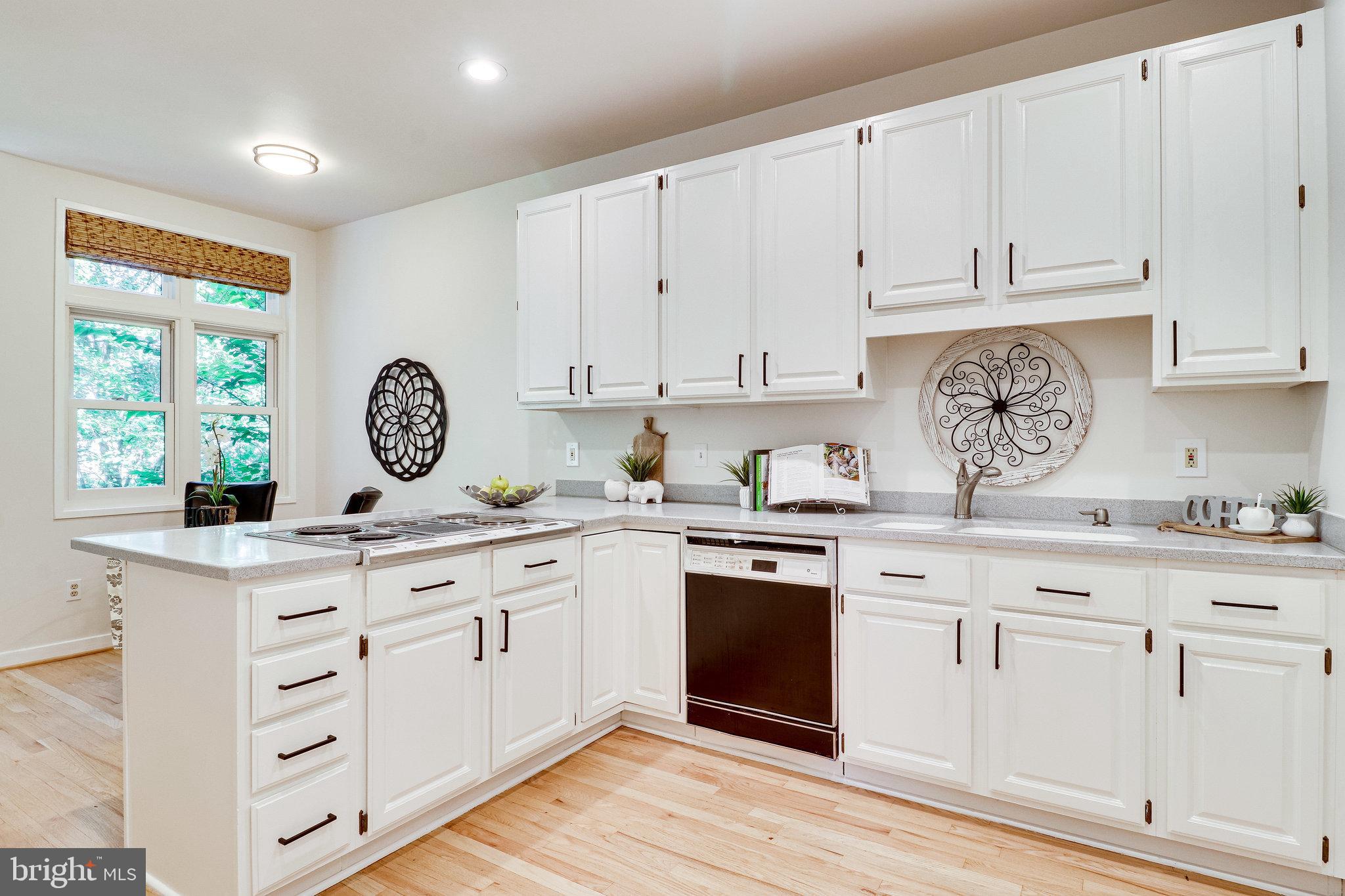 2044 Beacon Place Reston, VA 20191 - Photo 20 of 67