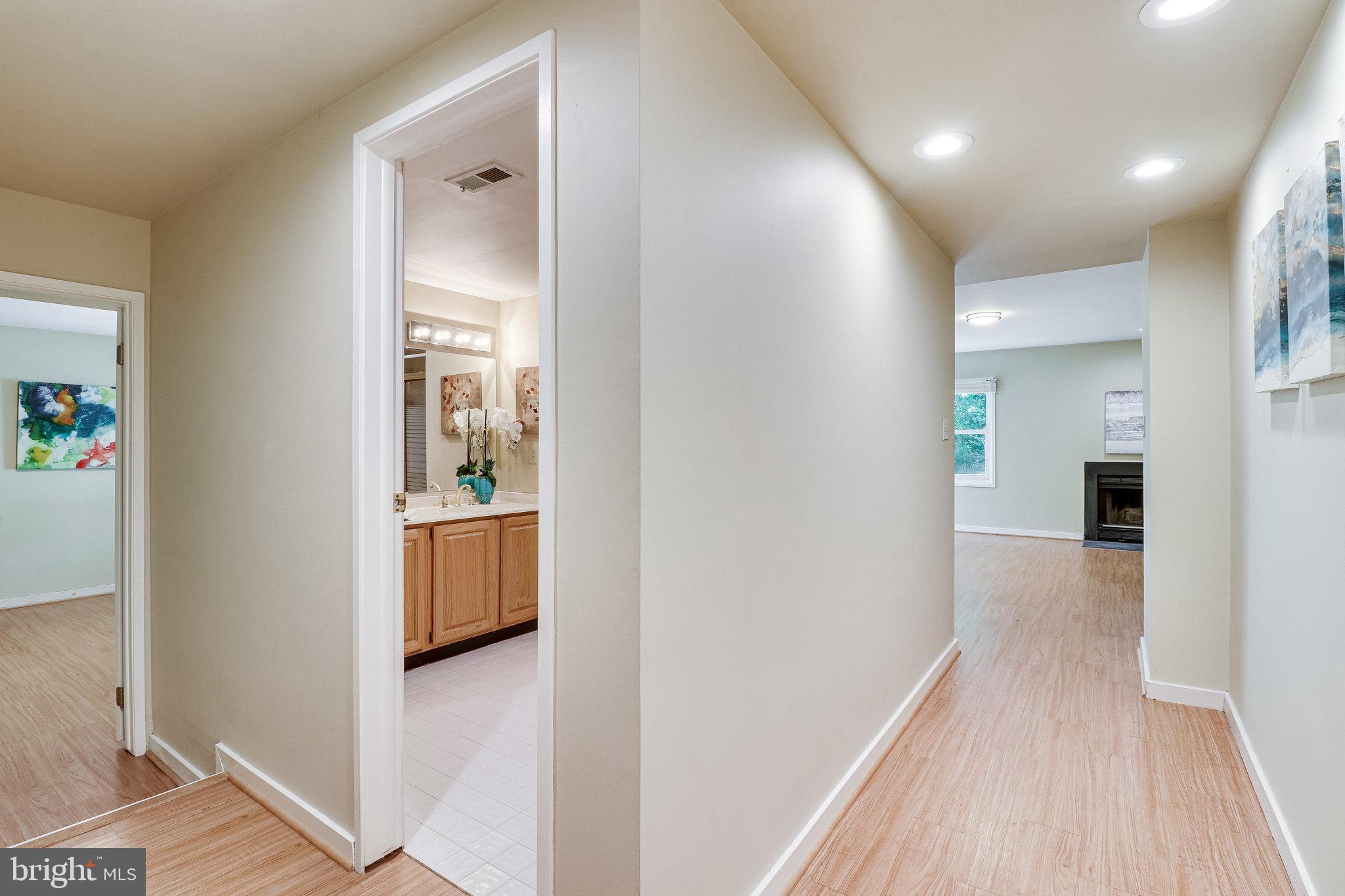 2044 Beacon Place Reston, VA 20191 - Photo 41 of 67