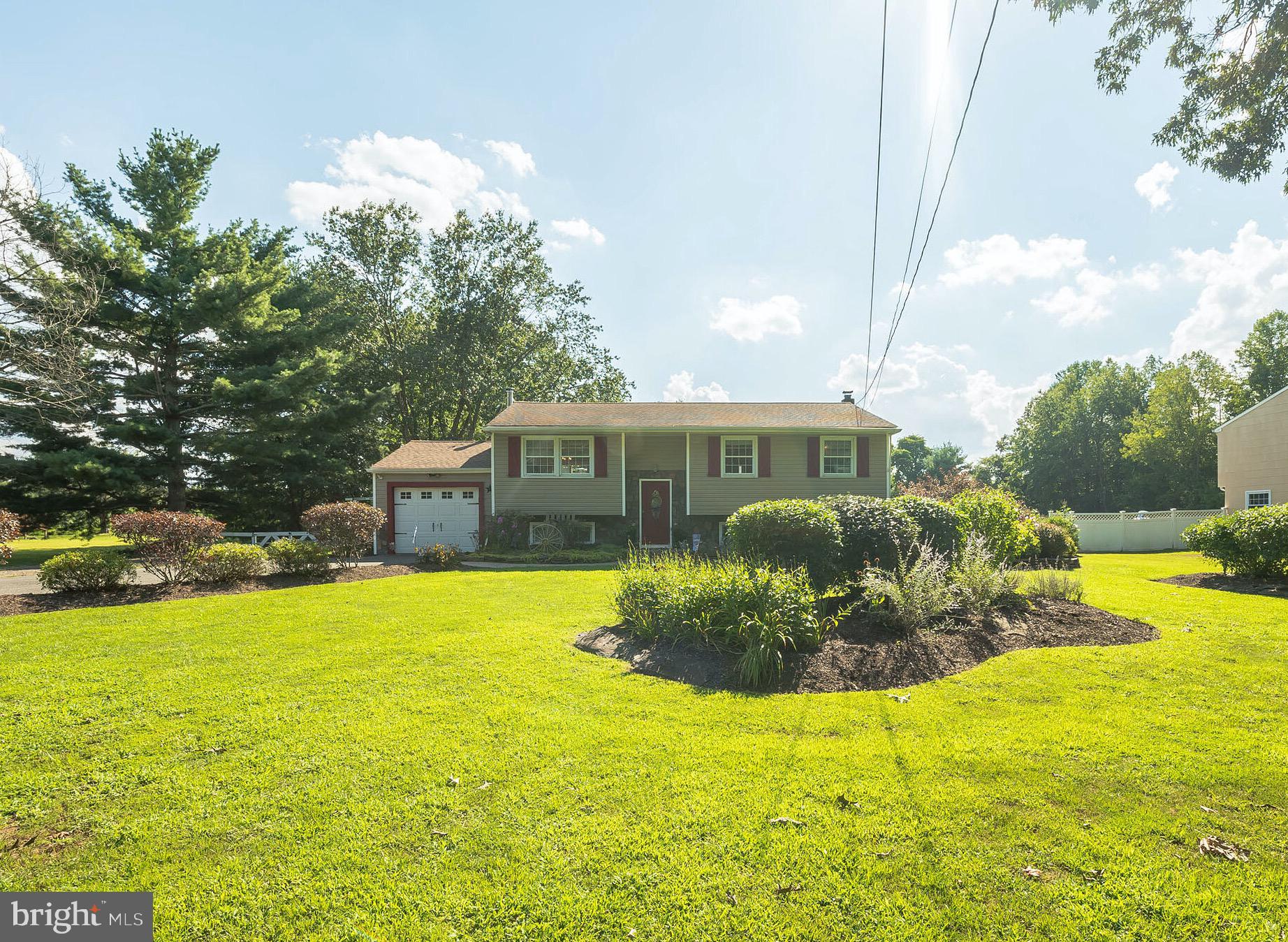 507 New Road Southampton, NJ 08088 - Photo 2 of 30