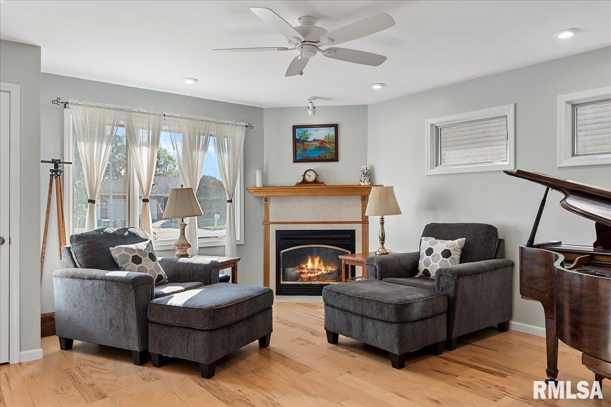 1224 Old Crows Way Springfield, IL 62712 - Photo 15 of 32