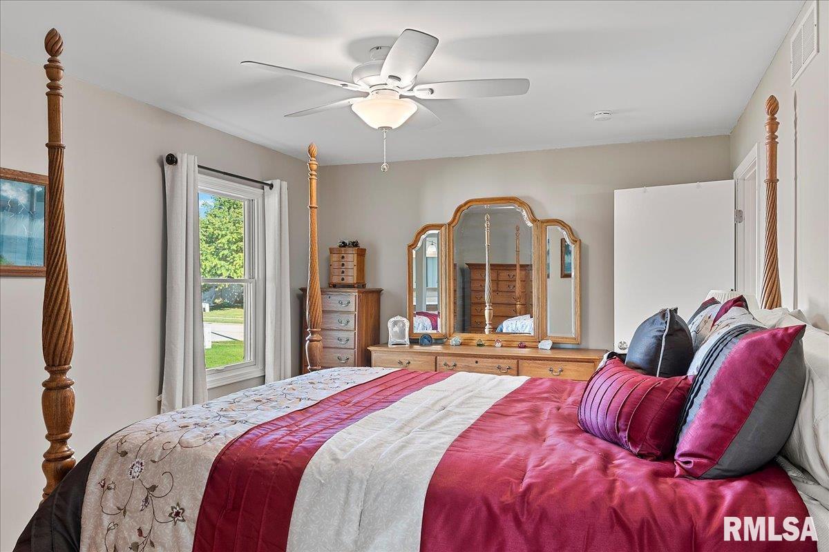 1224 Old Crows Way Springfield, IL 62712 - Photo 23 of 32