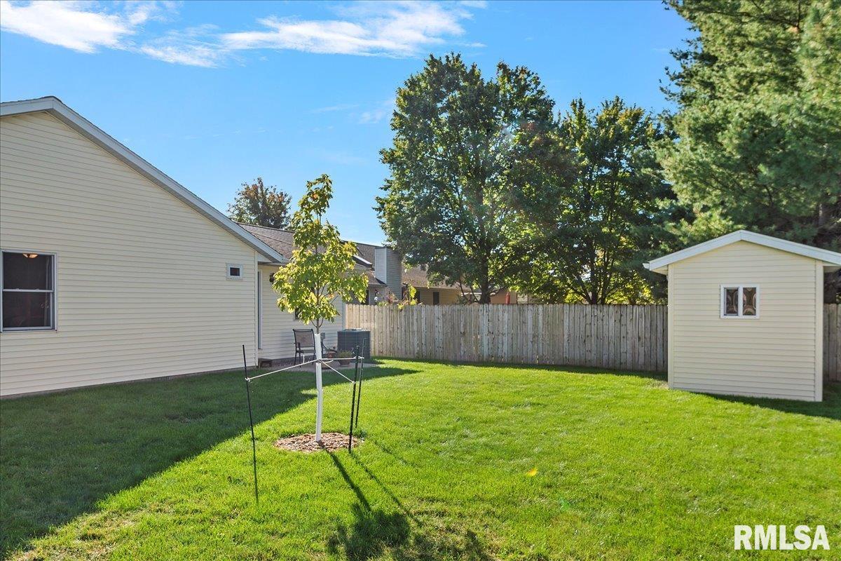 1224 Old Crows Way Springfield, IL 62712 - Photo 29 of 32