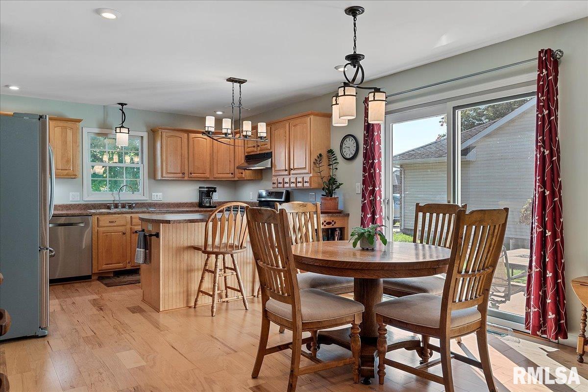 1224 Old Crows Way Springfield, IL 62712 - Photo 9 of 32