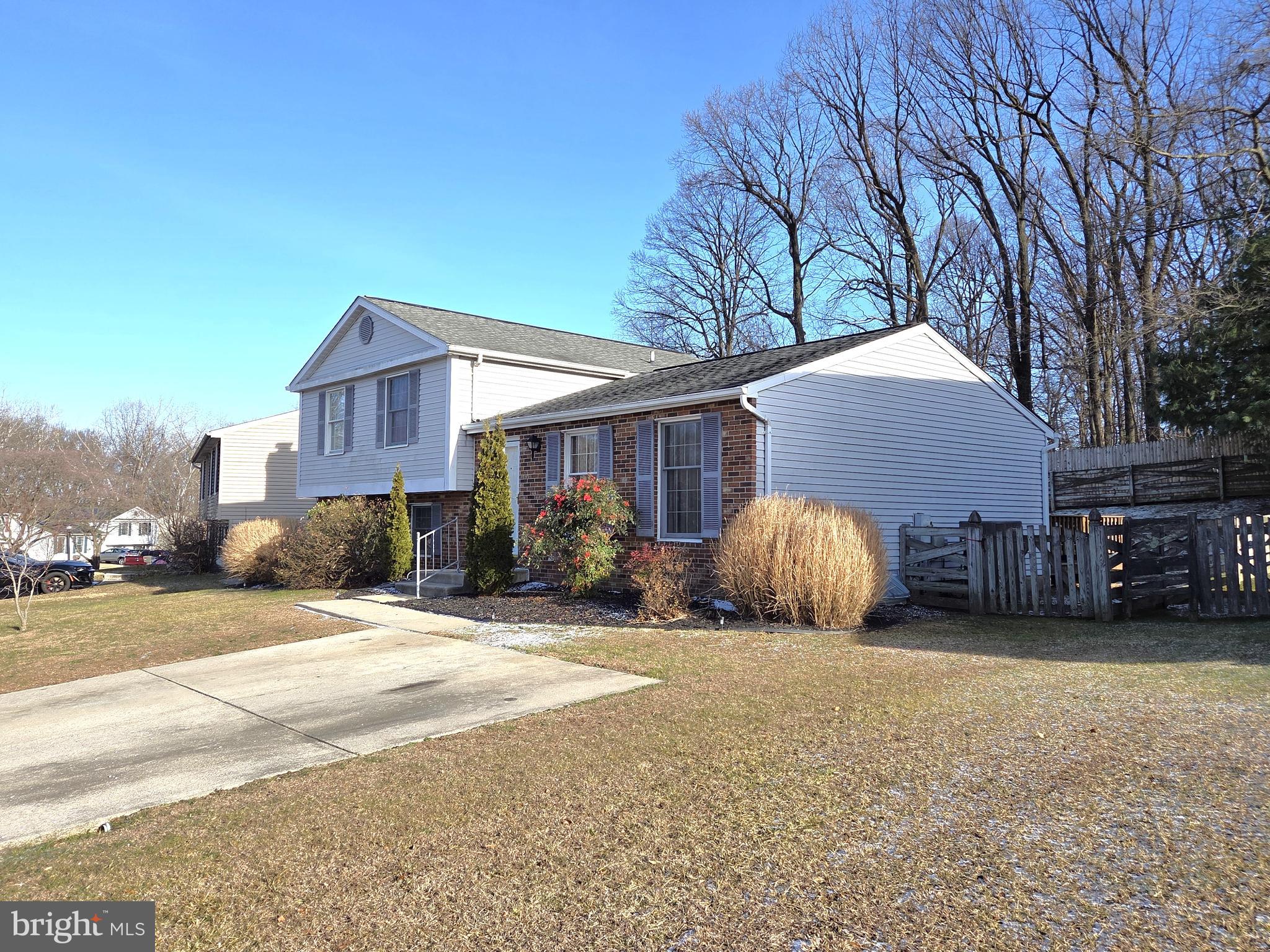 542 Fuselage Avenue Baltimore, MD 21221 - Photo 3 of 5 a view of a house with a patio
