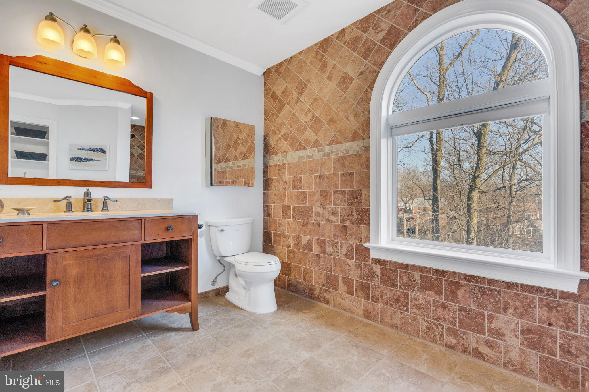 5508 North Carlin Springs Road Arlington, VA 22203 - Photo 32 of 56 full bath on top floor