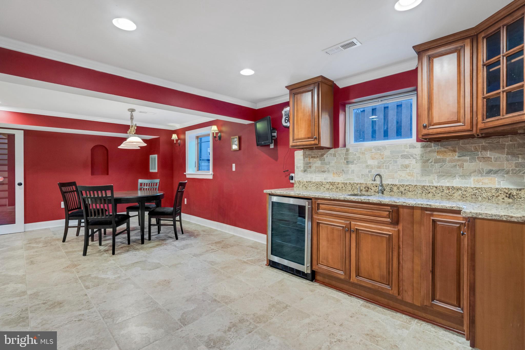 5508 North Carlin Springs Road Arlington, VA 22203 - Photo 49 of 56 wet bar