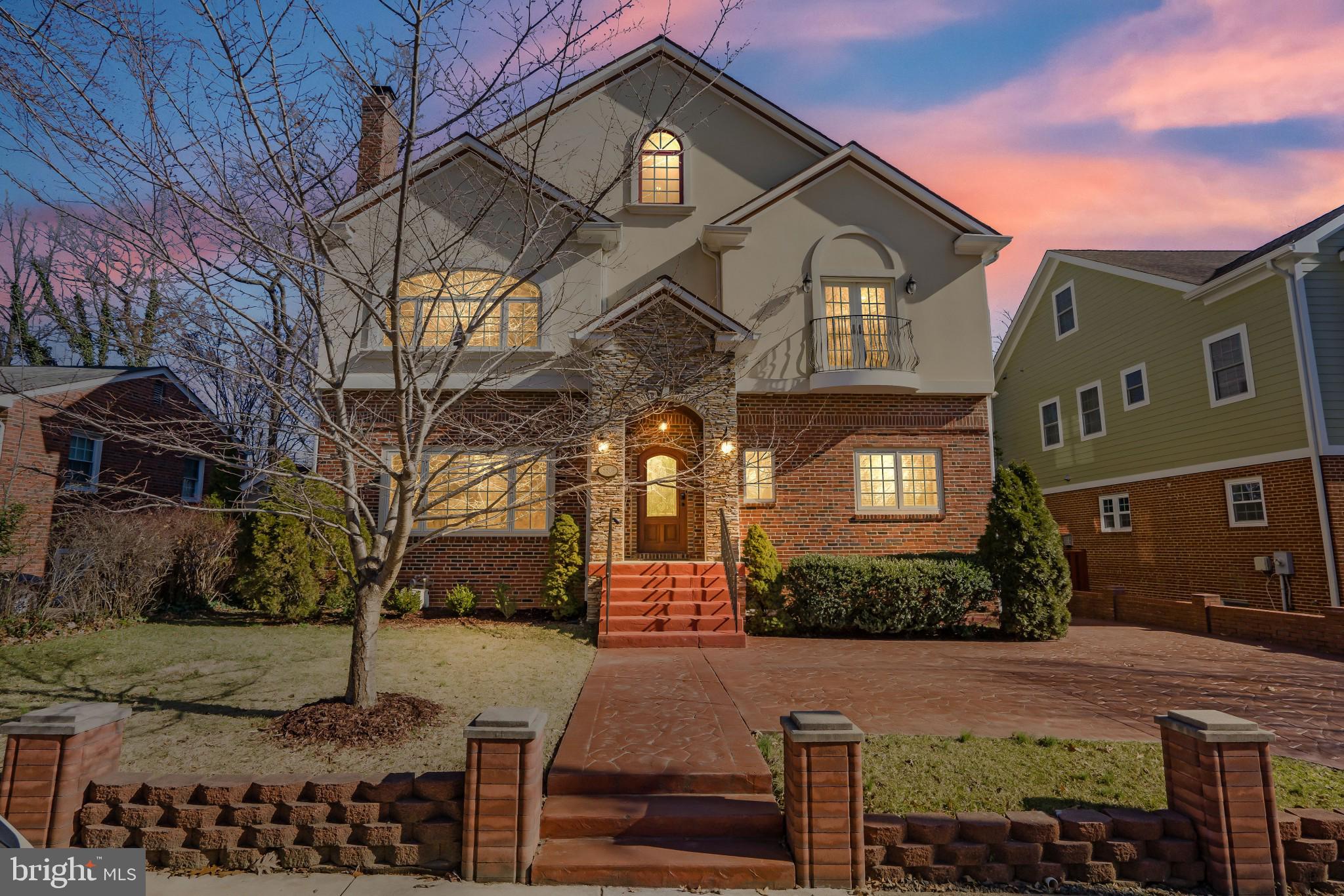 5508 North Carlin Springs Road Arlington, VA 22203 - Photo 56 of 56 house view at dusk