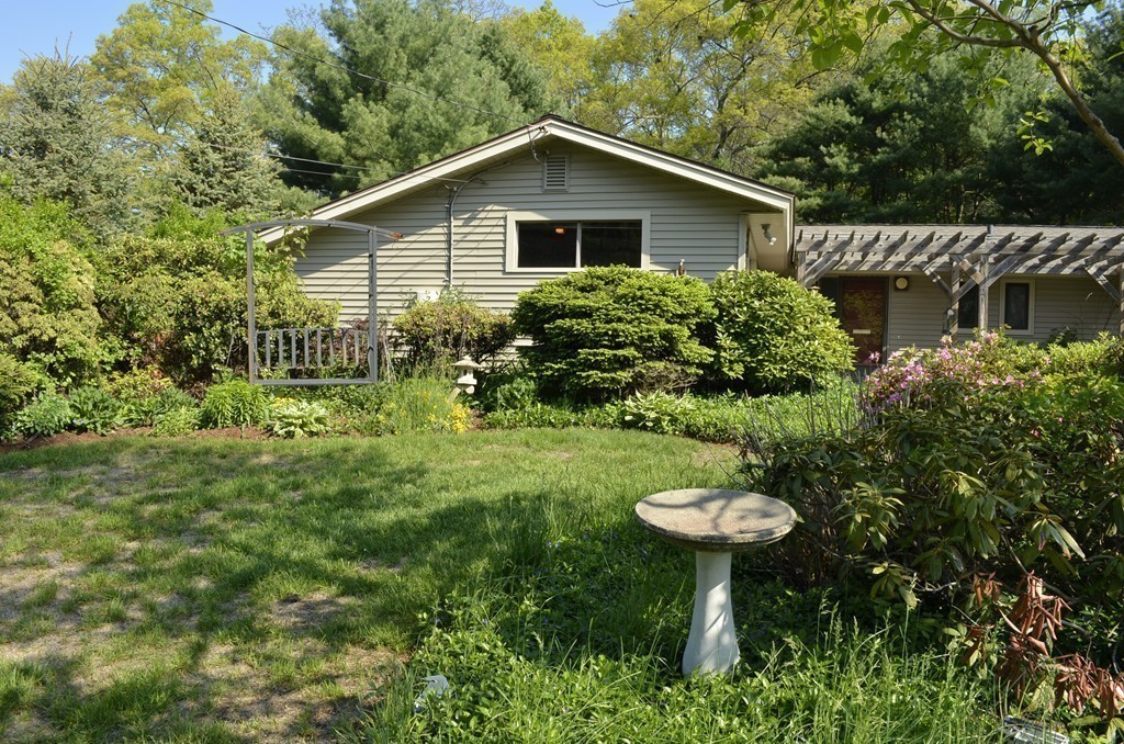 21 Turner Road Framingham, MA 01701 - Photo 5 of 28