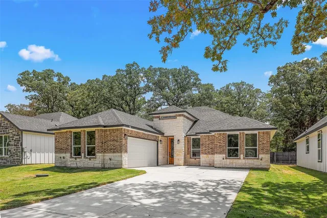 $299,999 | 11306 Cedar Drive, Mabank, TX 75156