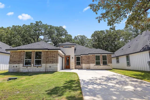 $299,999 | 11306 Cedar Drive, Mabank, TX 75156