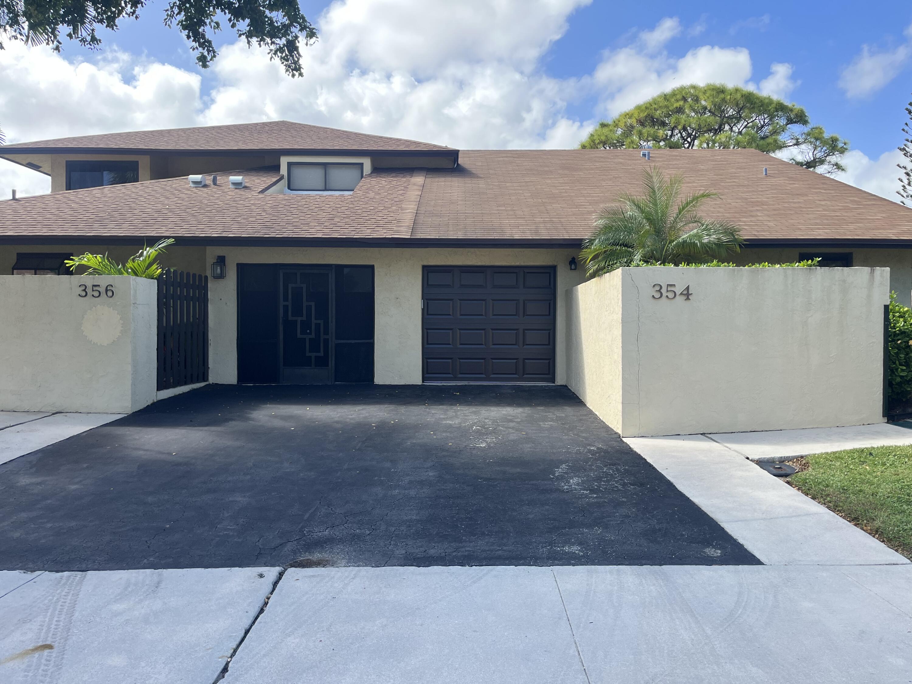 354 Southwest 28th Avenue Delray Beach, FL 33445 - Photo 44 of 54 front view of a house