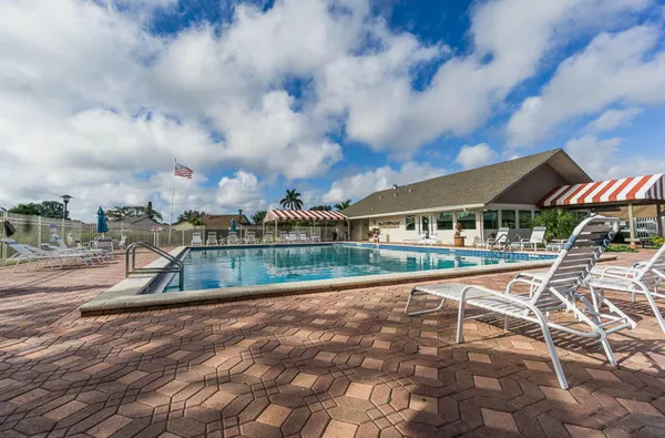 $5,850 | 354 Southwest 28th Avenue, Delray Beach, FL 33445