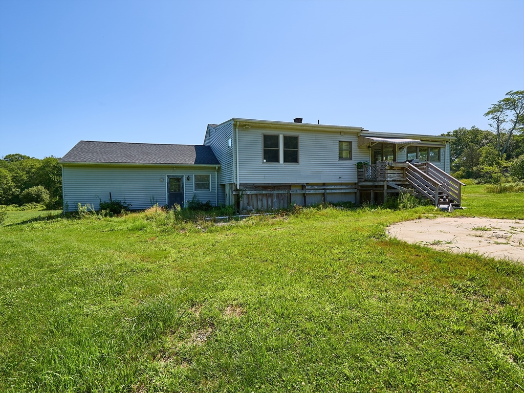 554 Sharps Road Swansea, MA 02777 - Photo 5 of 34