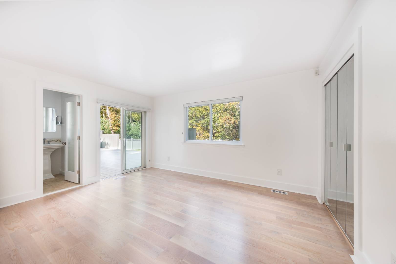 92 Springy Banks Road East Hampton, NY 11937 - Photo 12 of 16 Gallery Image 12