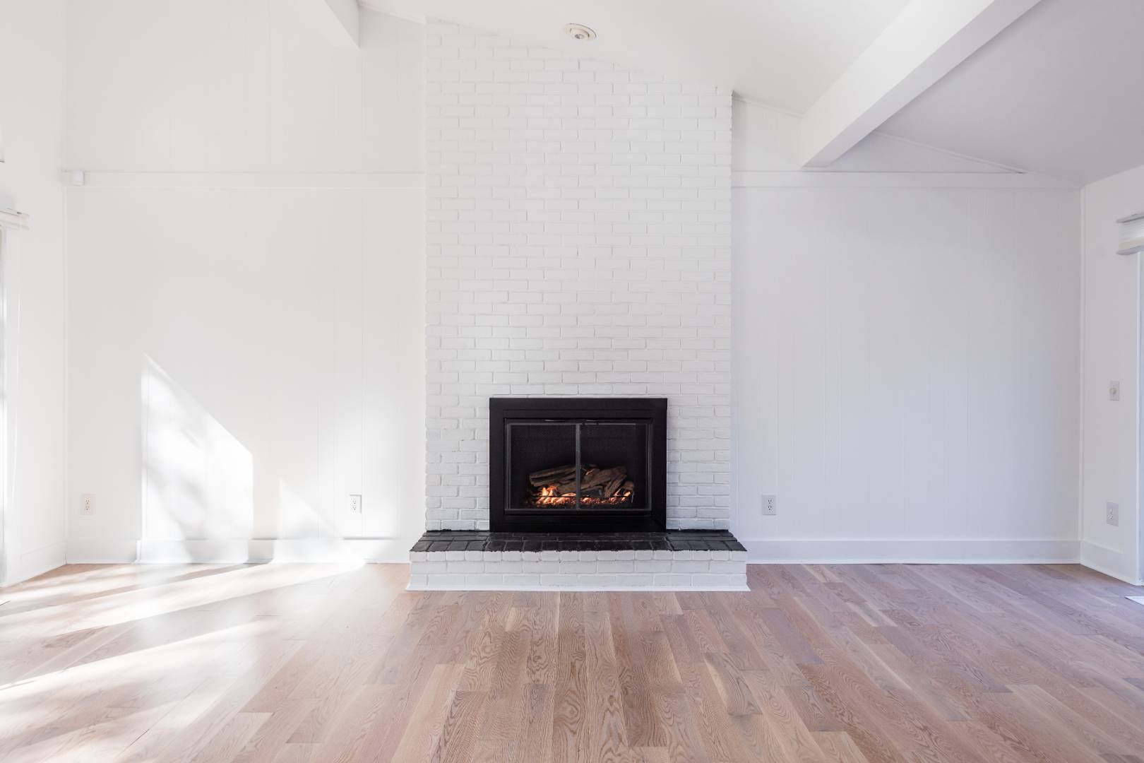 92 Springy Banks Road East Hampton, NY 11937 - Photo 7 of 16 Gallery Image 7
