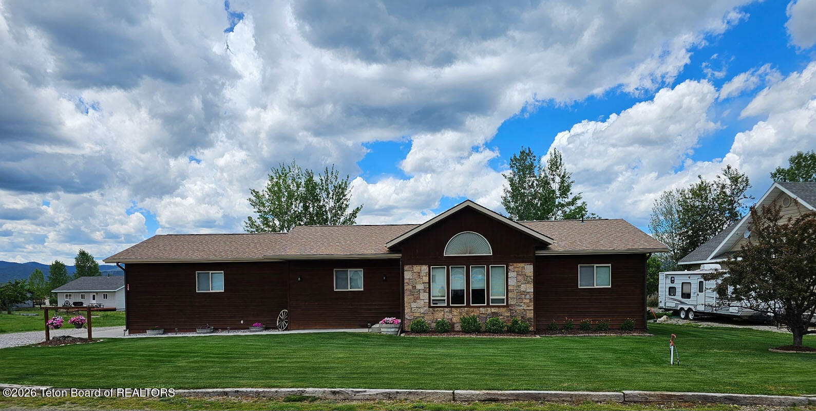 158 Holly Drive Star Valley Ranch, WY 83127 - Photo 3 of 25 1000025425