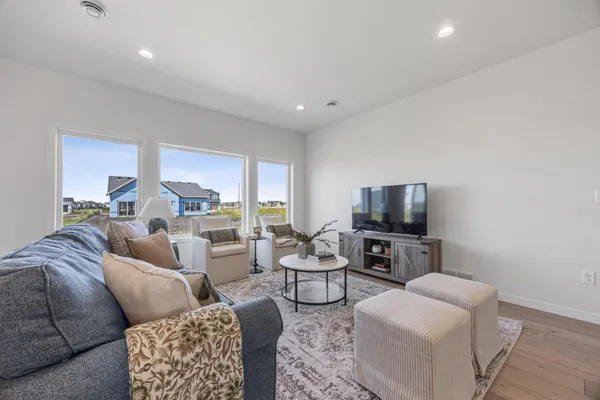 $899,900 | 7717 81st Avenue South, Horace, ND 58047