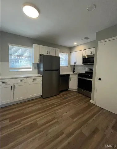 $825 | 3329 Lawn Avenue, Unit 3, St. Louis, MO 63139