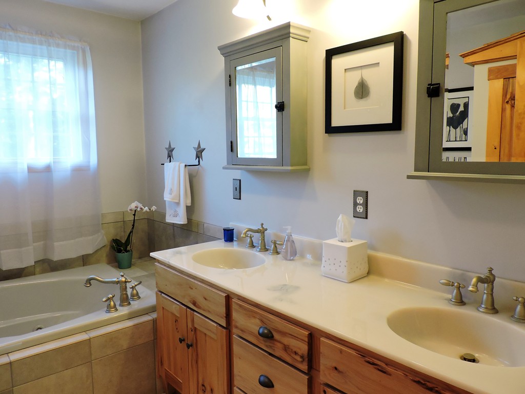65 H Foote Road Charlton, MA 01507 - Photo 13 of 22 Gallery Image 13