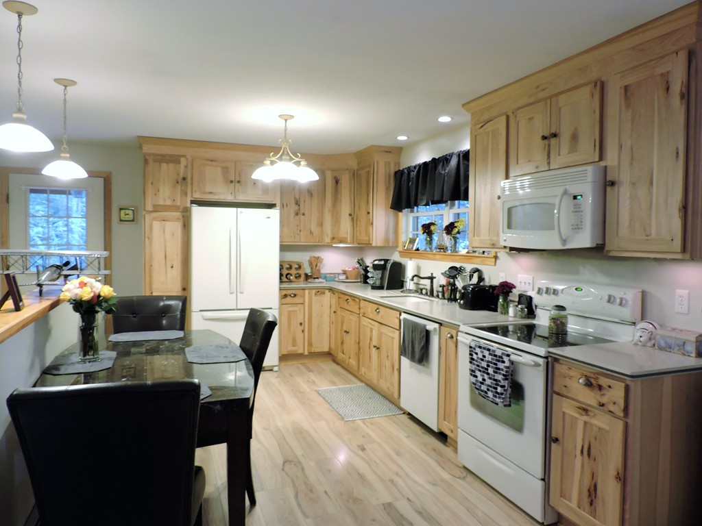 65 H Foote Road Charlton, MA 01507 - Photo 7 of 22 Gallery Image 7