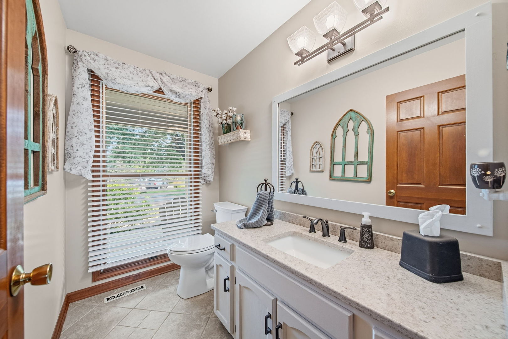 39-w150 Adobe Ridge Elgin, IL 60124 - Photo 18 of 36 Gallery Image 18