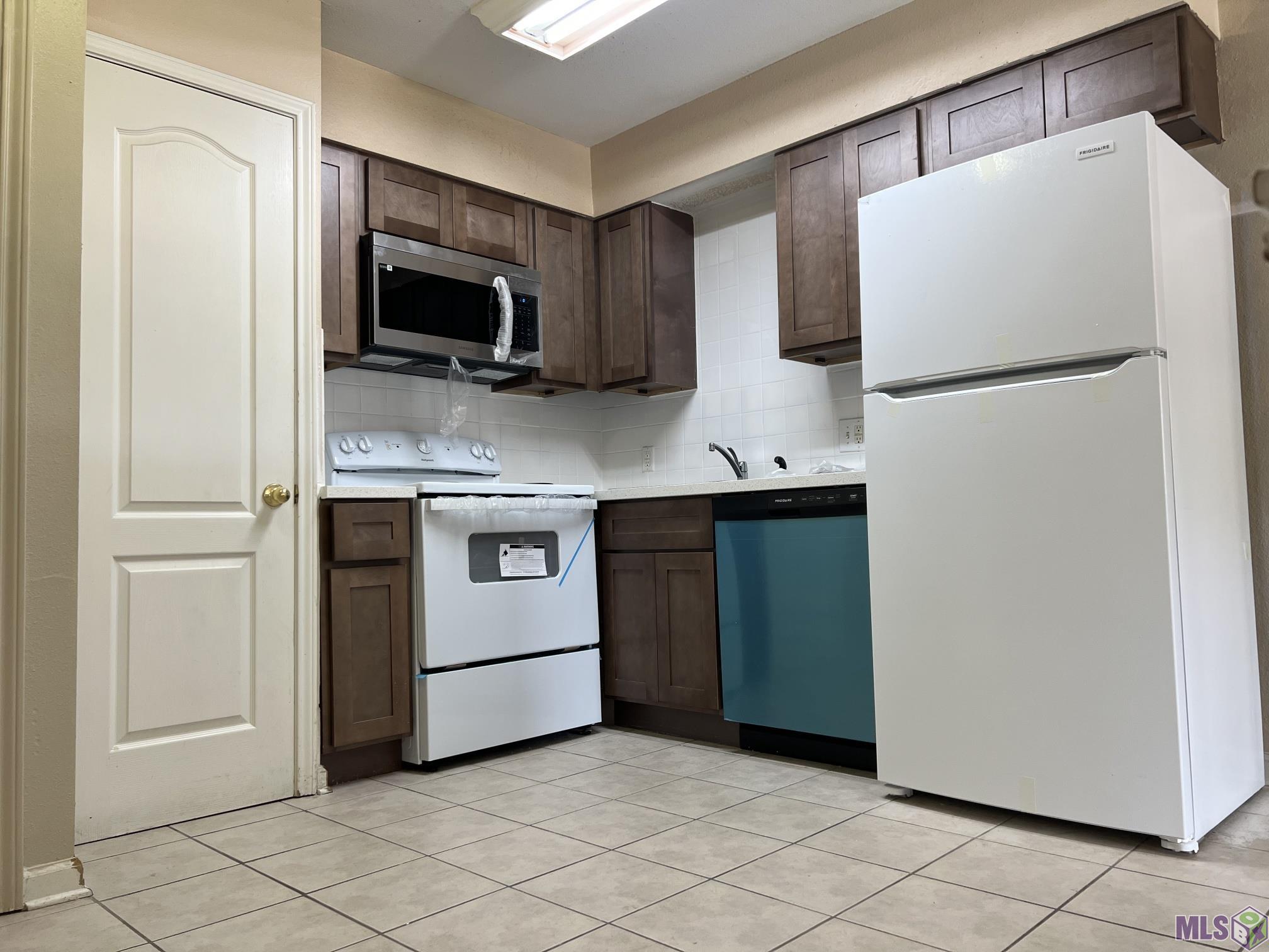 445 West Parker Boulevard, Unit 4 Baton Rouge, LA 70808 - Photo 2 of 12