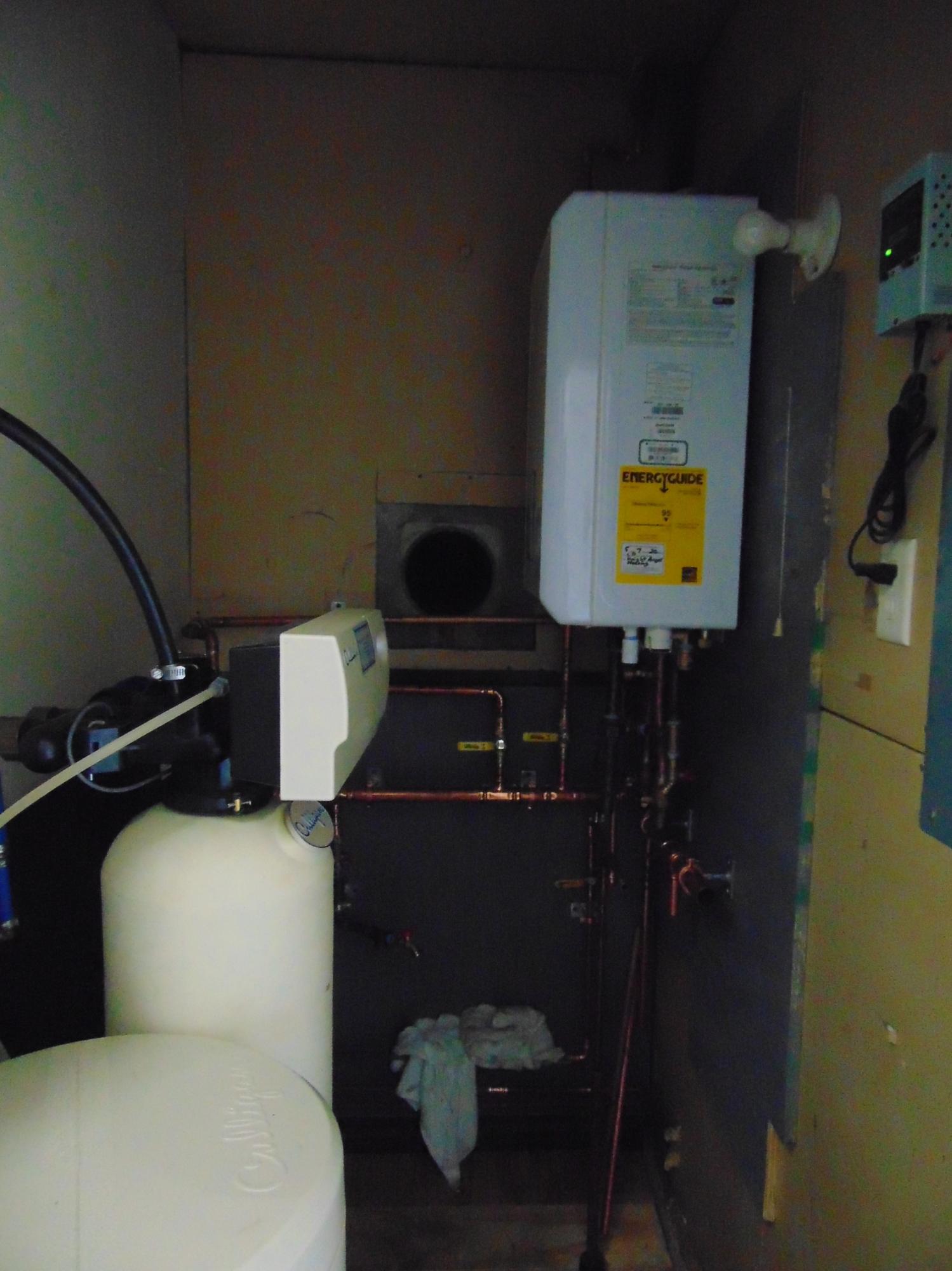 7 Runaround Pond Road Durham, ME 04222 - Photo 19 of 20 utility room