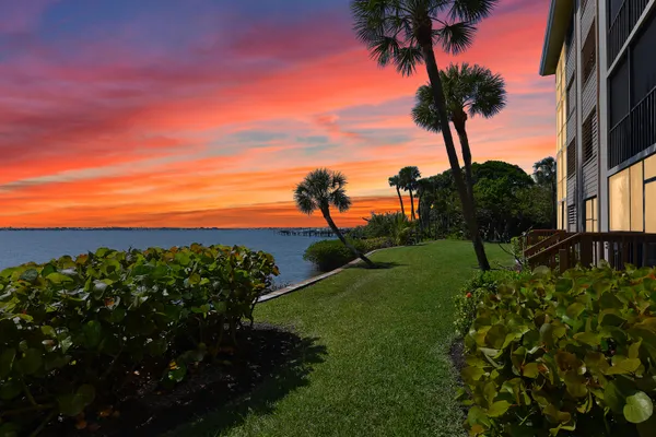 $3,800 | 4440 Northeast Sandpebble Trace, Unit 104, Jensen Beach, FL 34957