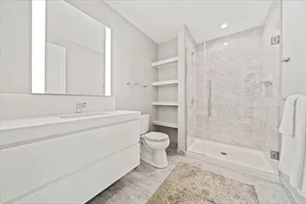 a close up view of a washer and dryer