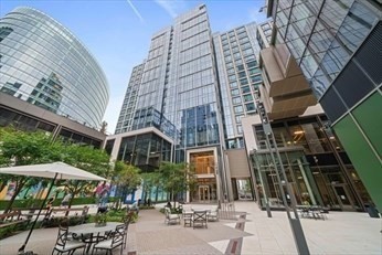 133 Seaport Boulevard, Unit 1017 Boston, MA 02210 - Photo 27 of 28 a front view of a building